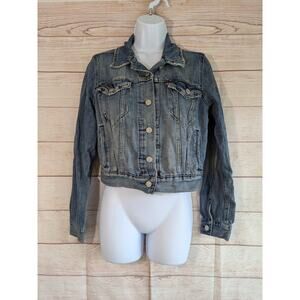 Levi’s Women’s SZ Medium Cropped Faded Distressed Blue Denim Button Jean Jacket